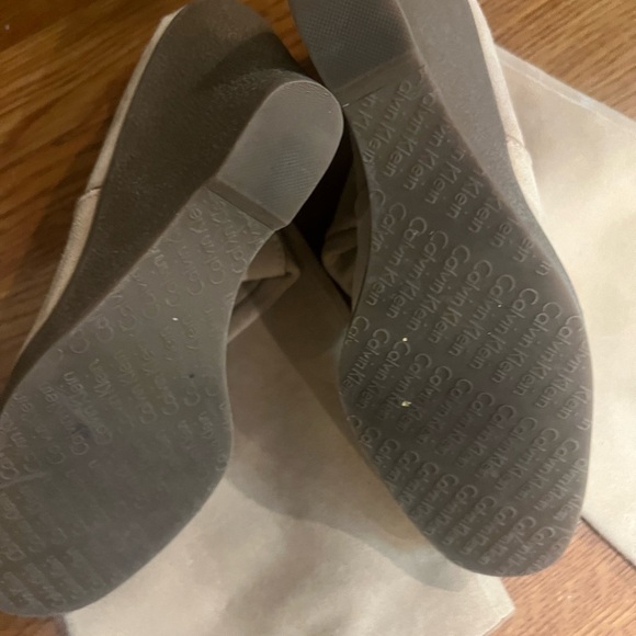 Calvin Klein Solidad suede boots. Cream color 7 medium. NWOT. - Picture 6 of 10